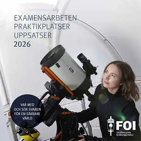 Kvinna vid teleskop